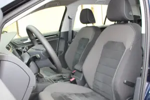 Volkswagen Golf TGI - Prova su Strada (2015)