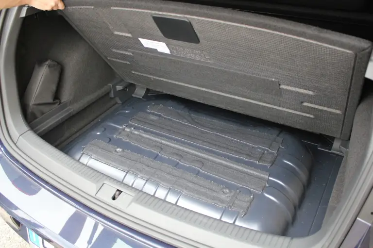 Volkswagen Golf TGI - Prova su Strada (2015) - 15