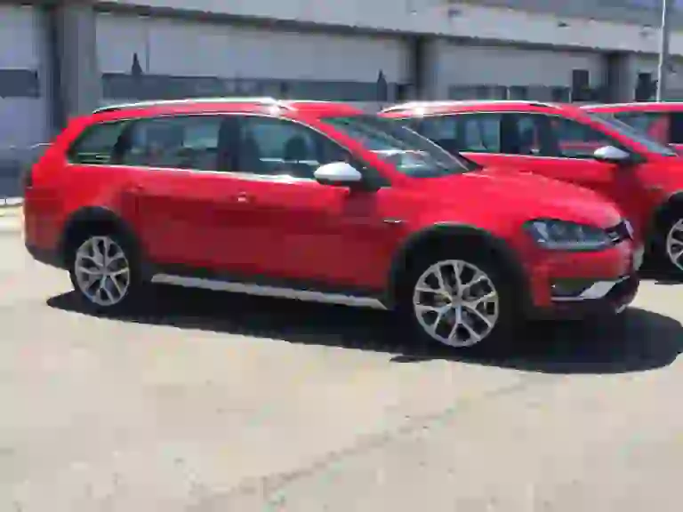 Volkswagen Golf Variant Alltrack, GTD, R: primo contatto - 27