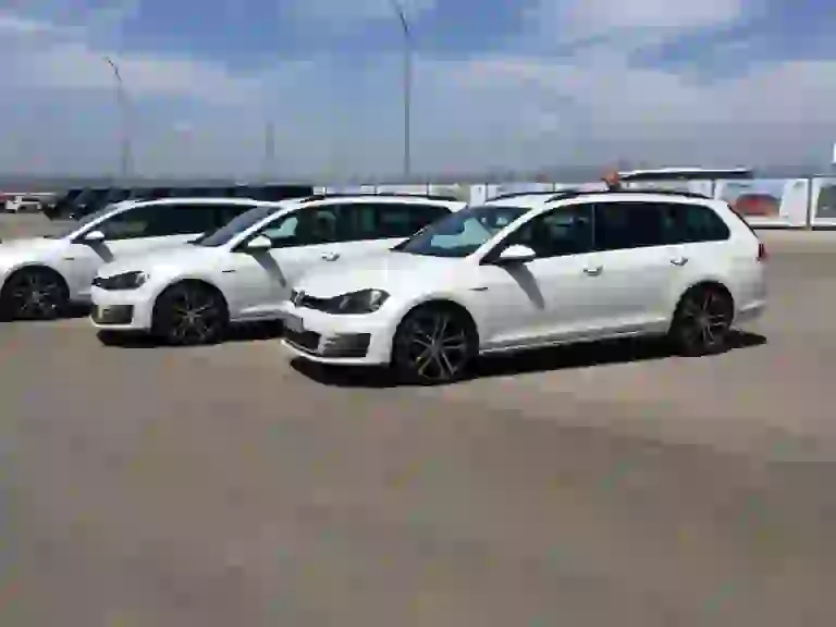 Volkswagen Golf Variant Alltrack, GTD, R: primo contatto - 30