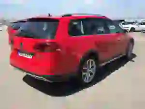 Volkswagen Golf Variant Alltrack, GTD, R: primo contatto - 39