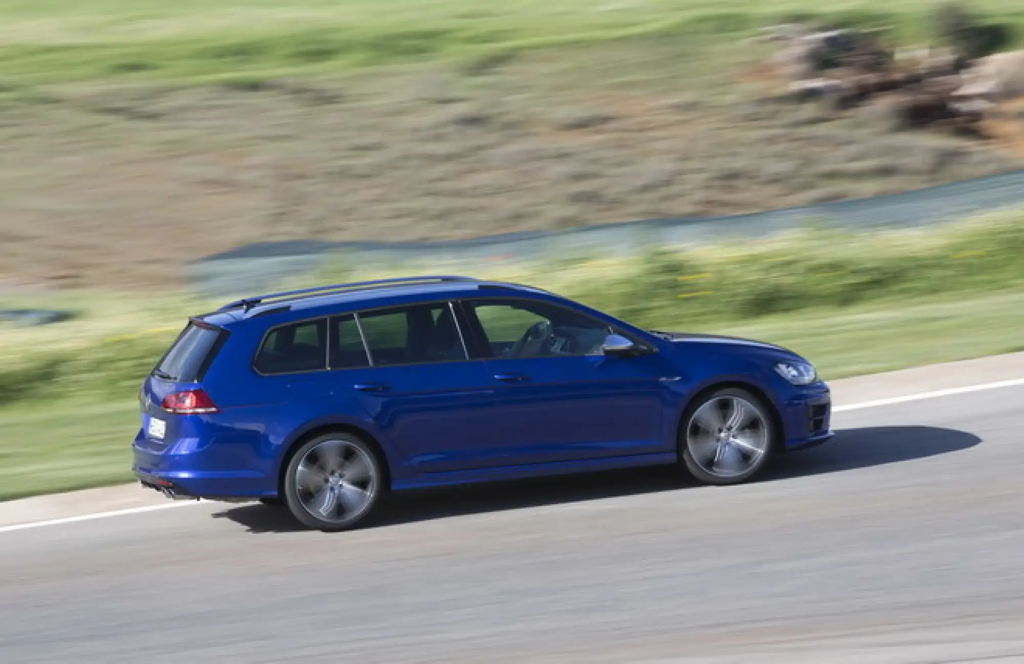 Volkswagen Golf Variant Alltrack, GTD, R: primo contatto - 4