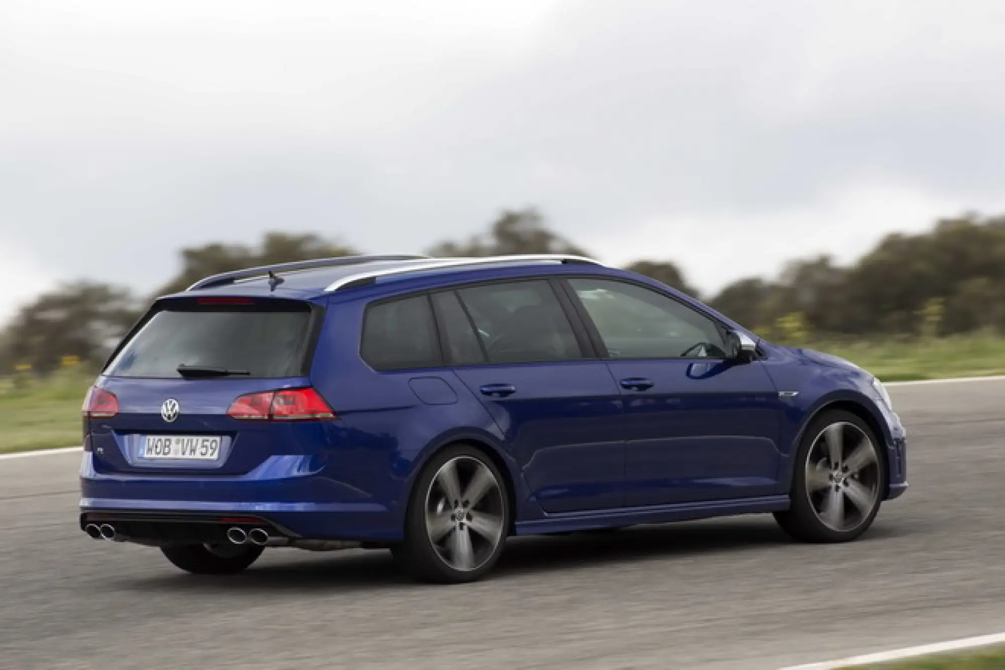 Volkswagen Golf Variant Alltrack, GTD, R: primo contatto - 13