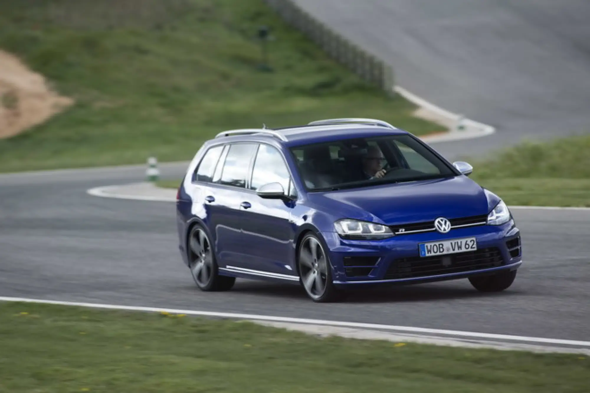 Volkswagen Golf Variant Alltrack, GTD, R: primo contatto - 15