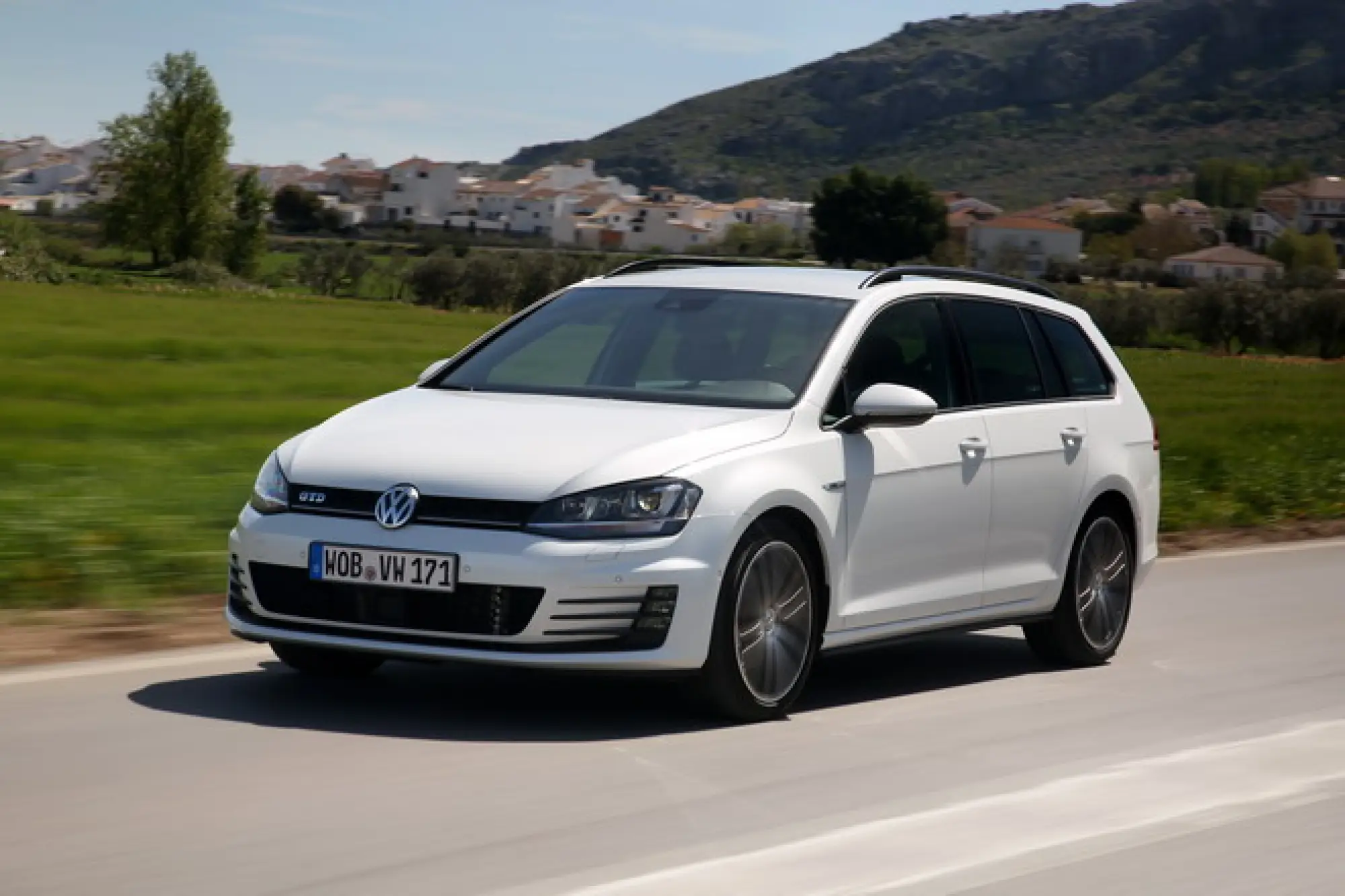 Volkswagen Golf Variant Alltrack, GTD, R: primo contatto - 100