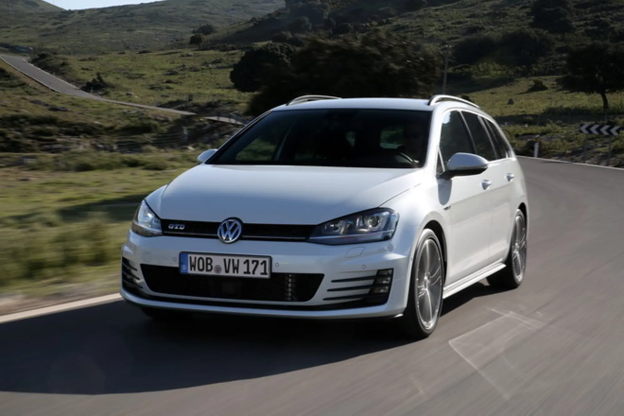 Volkswagen Golf Variant Alltrack, GTD, R: primo contatto - 109