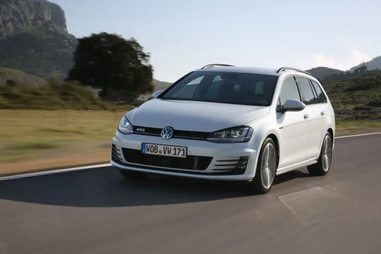 Volkswagen Golf Variant Alltrack, GTD, R: primo contatto - 112