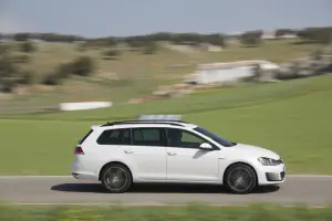 Volkswagen Golf Variant Alltrack, GTD, R: primo contatto - 130