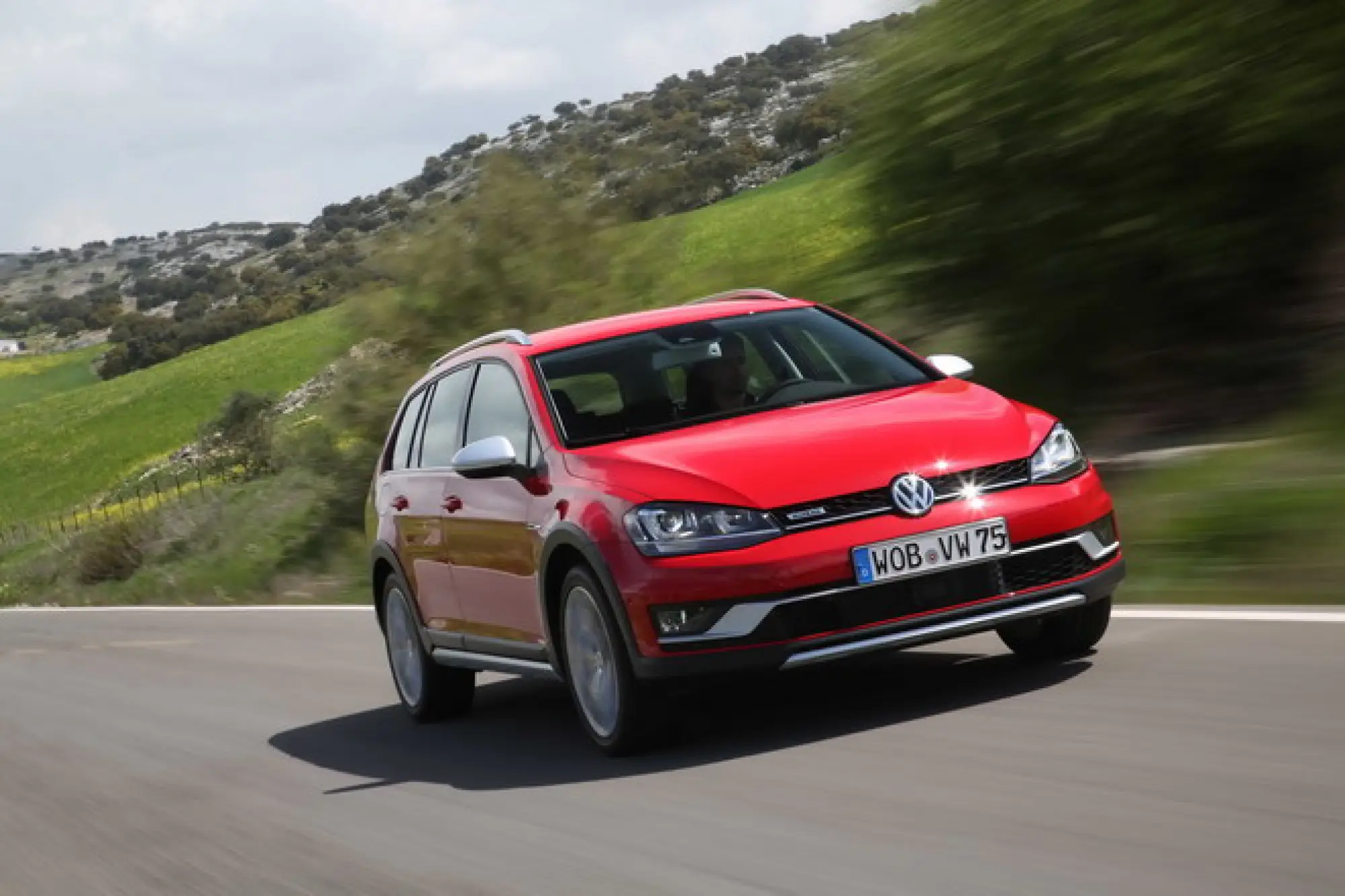 Volkswagen Golf Variant Alltrack, GTD, R: primo contatto - 140