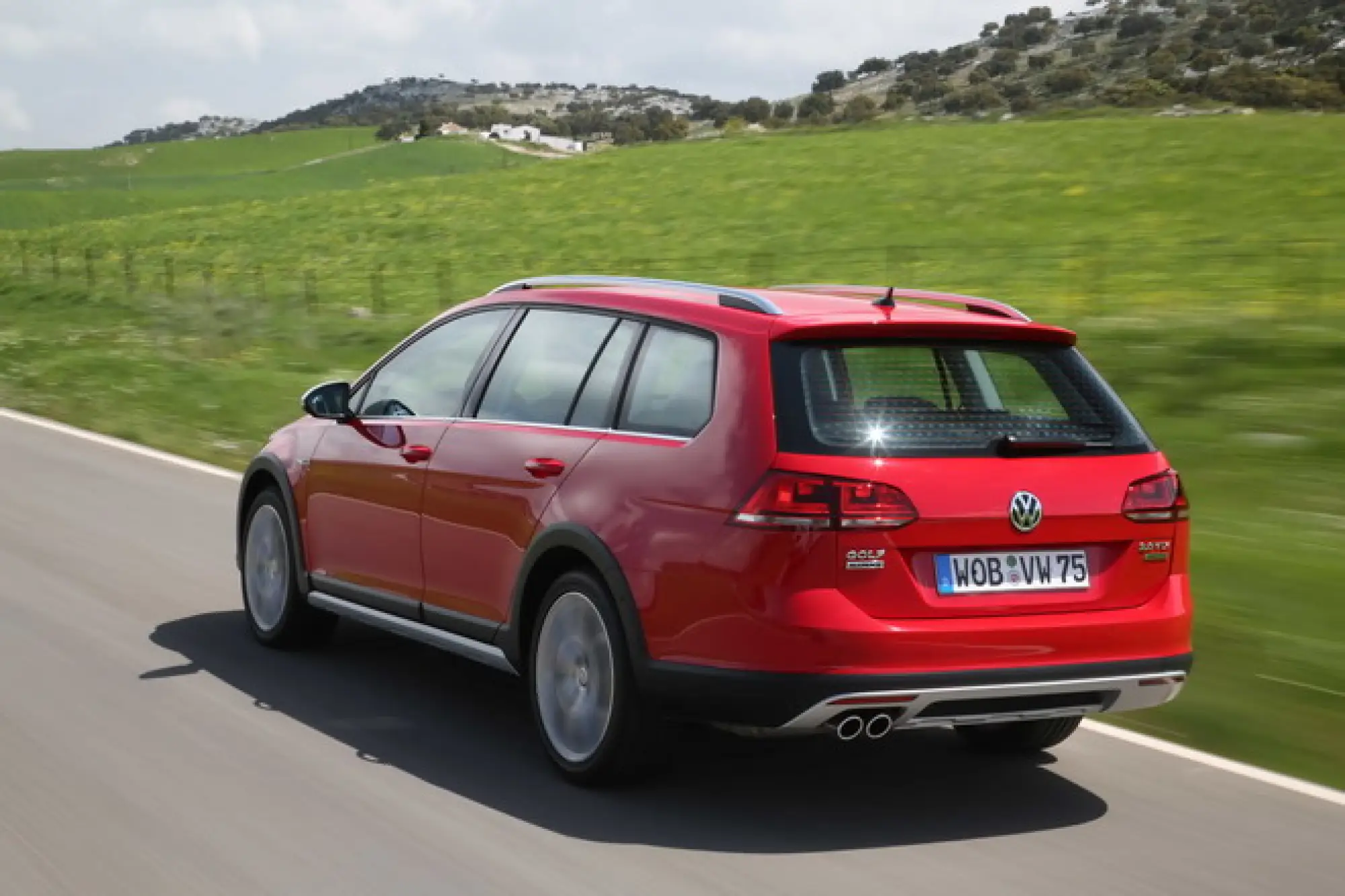 Volkswagen Golf Variant Alltrack, GTD, R: primo contatto - 144