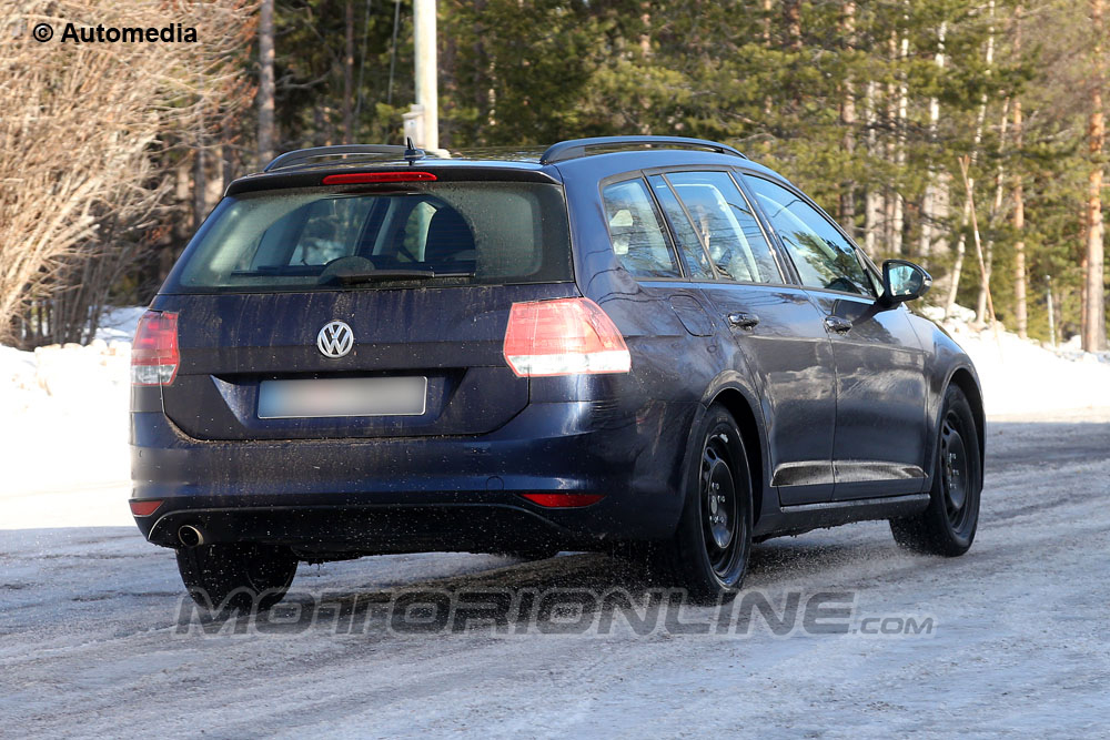 Volkswagen Golf Variant VII - Foto spia 28-02-2013