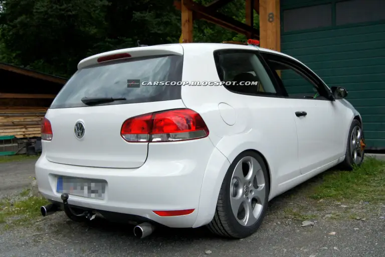 Volkswagen Golf VII foto spia giugno 2011 - 4