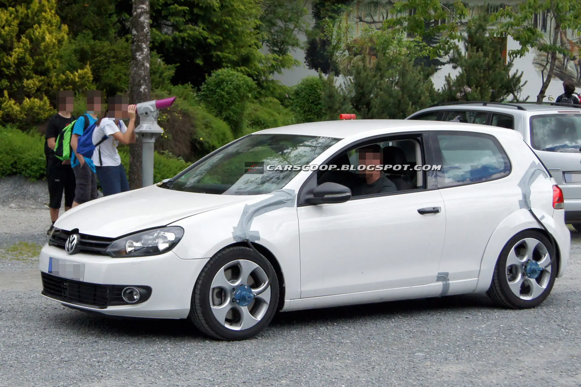 Volkswagen Golf VII foto spia giugno 2011 - 7