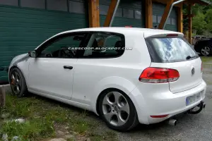 Volkswagen Golf VII foto spia giugno 2011 - 9