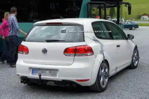 Volkswagen Golf VII foto spia giugno 2011 - 10