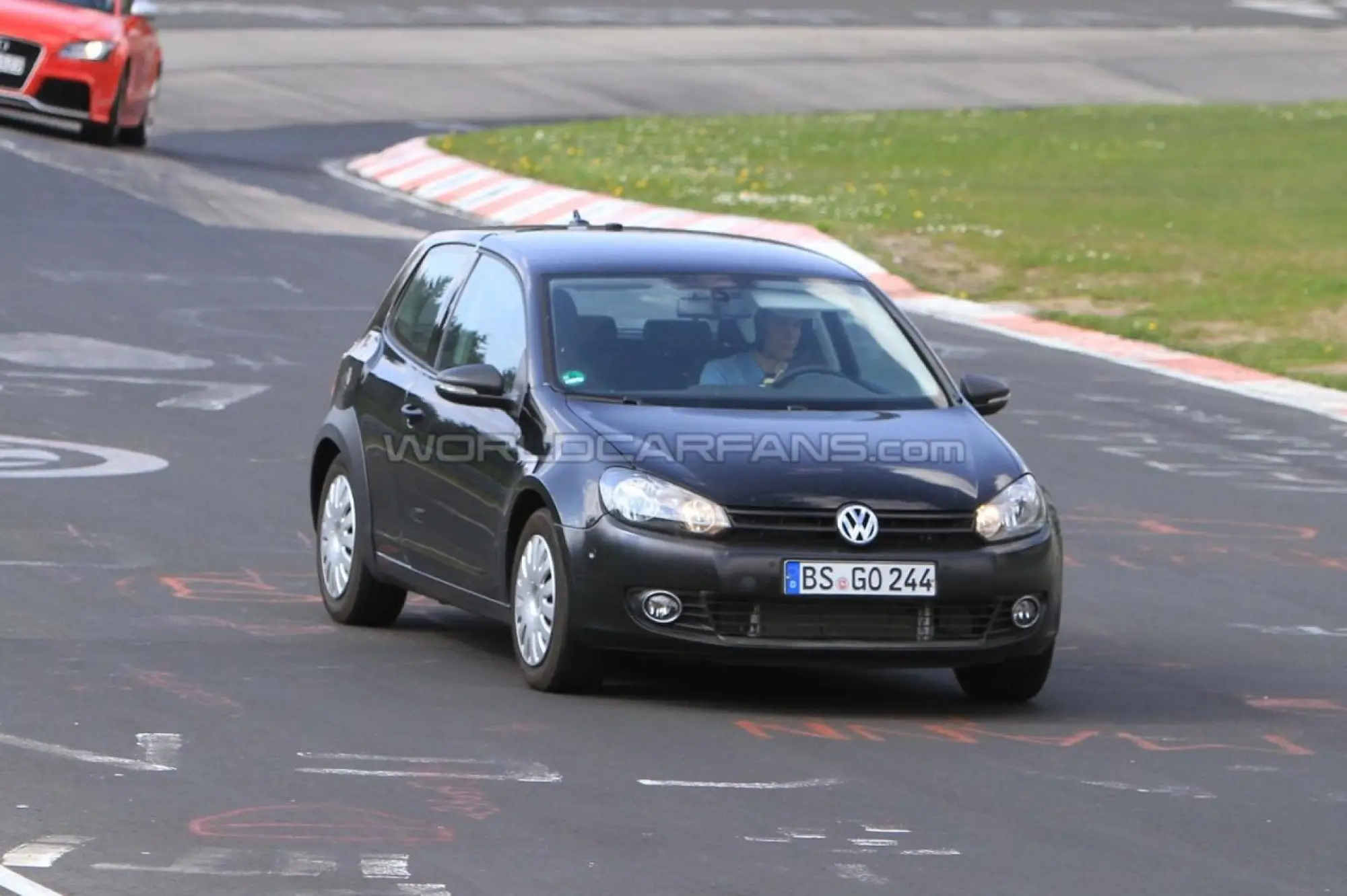 Volkswagen Golf VII: foto spia Nurburgring - 1