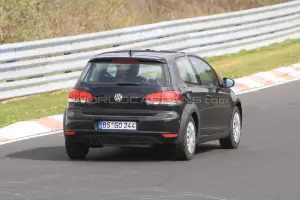 Volkswagen Golf VII: foto spia Nurburgring