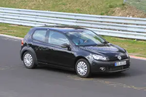 Volkswagen Golf VII: foto spia Nurburgring