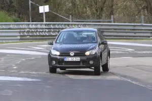 Volkswagen Golf VII: foto spia Nurburgring