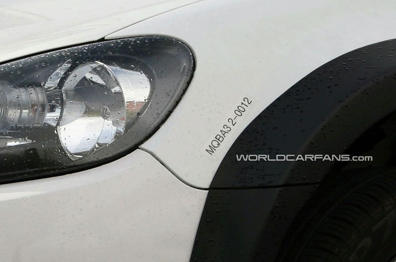 Volkswagen Golf VII: foto spia