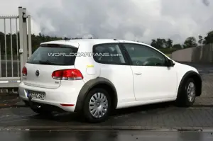 Volkswagen Golf VII: foto spia