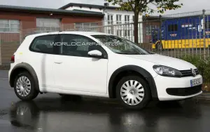 Volkswagen Golf VII: foto spia