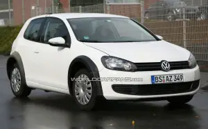Volkswagen Golf VII: foto spia