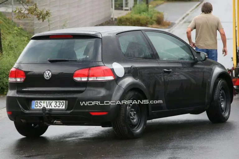 Volkswagen Golf VII: foto spia - 1