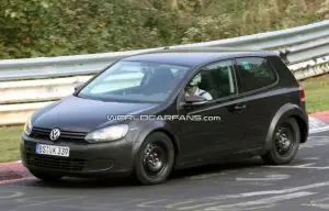 Volkswagen Golf VII: foto spia