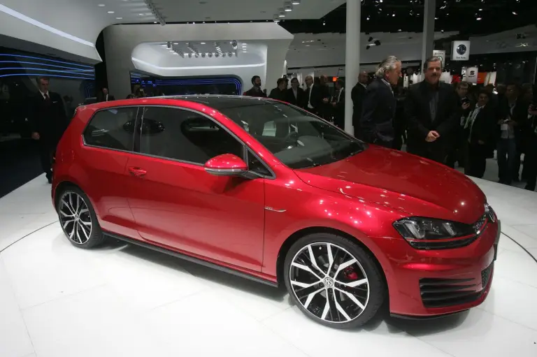 Volkswagen Golf VII GTI - Salone di Parigi 2012 - 4