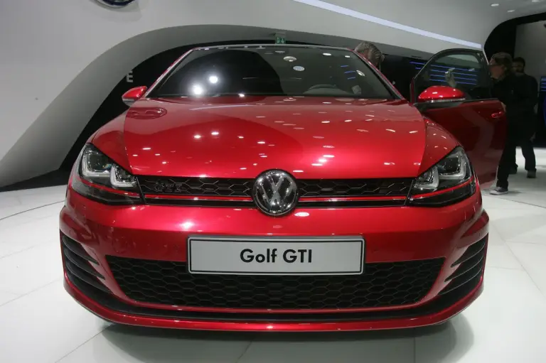 Volkswagen Golf VII GTI - Salone di Parigi 2012 - 5