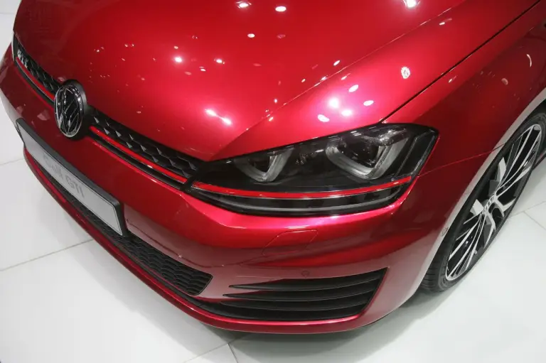 Volkswagen Golf VII GTI - Salone di Parigi 2012 - 7