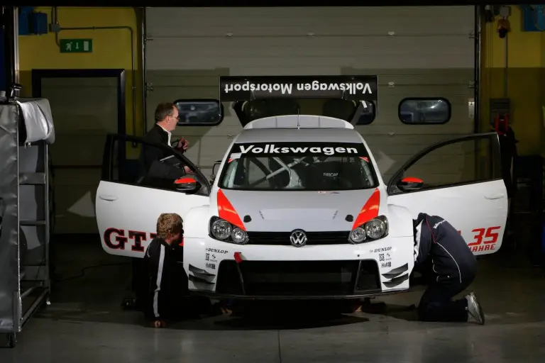 Volkswagen Golf24 - 7