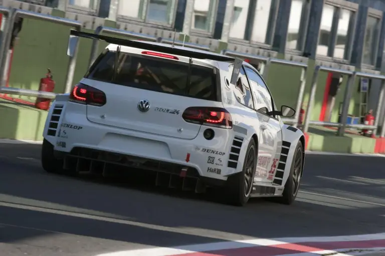 Volkswagen Golf24 - 8