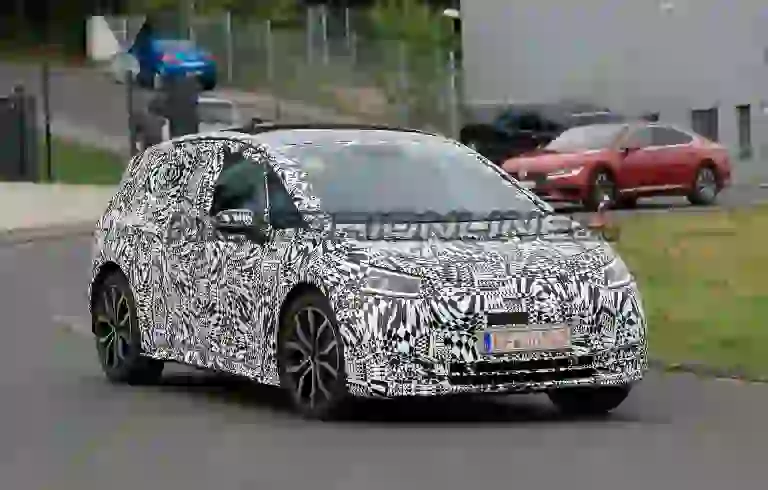 Volkswagen ID 3 e ID Crozz - Foto spia 21-08-2019 - 9