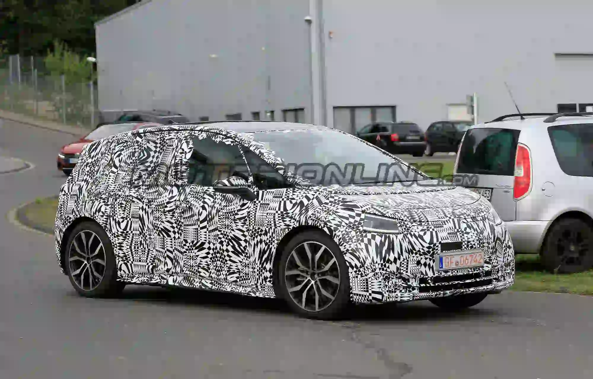 Volkswagen ID 3 e ID Crozz - Foto spia 21-08-2019 - 10