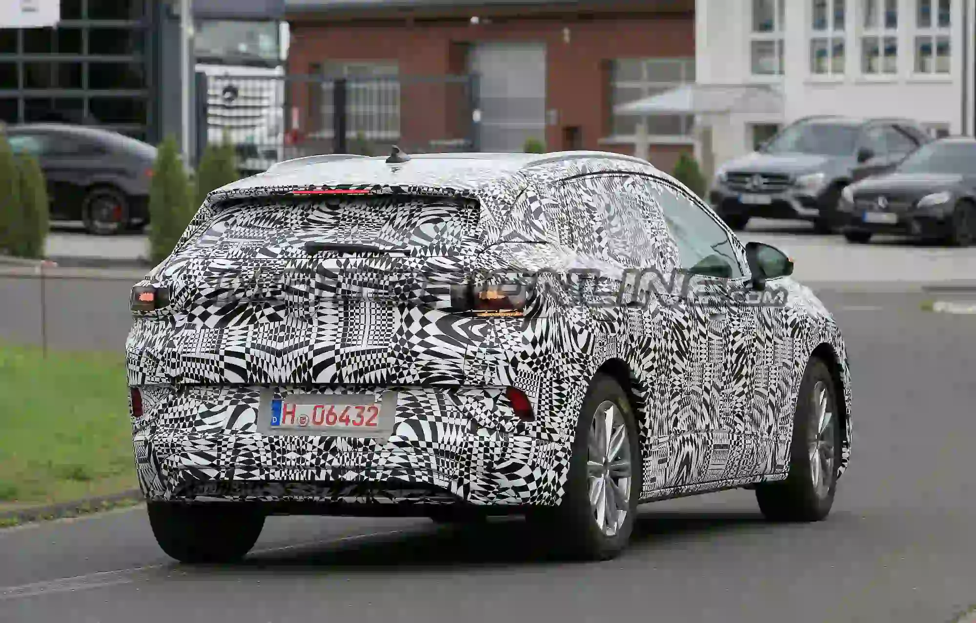 Volkswagen ID 3 e ID Crozz - Foto spia 21-08-2019 - 25