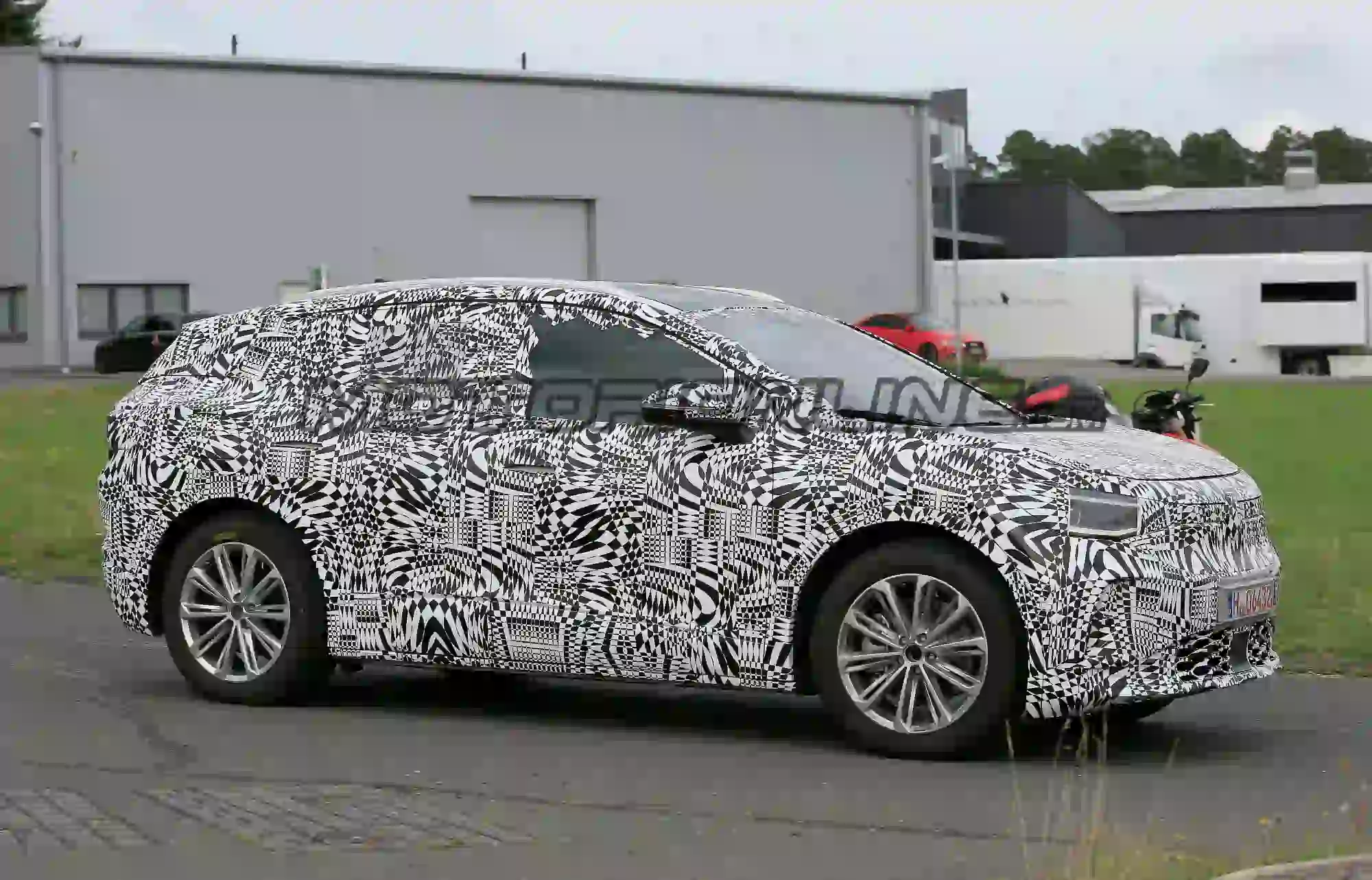 Volkswagen ID 3 e ID Crozz - Foto spia 21-08-2019 - 21