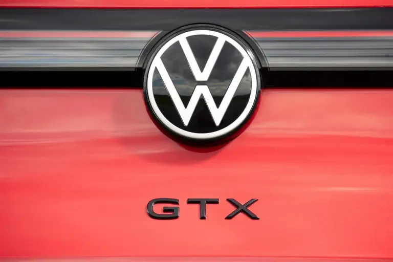 Volkswagen ID 4 GTX - Foto ufficiali - 30
