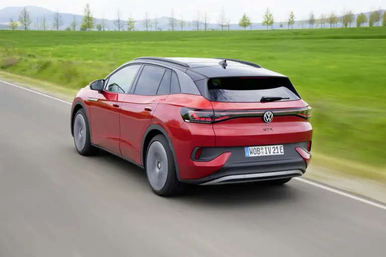 Volkswagen ID.4 GTX prova su strada - 7