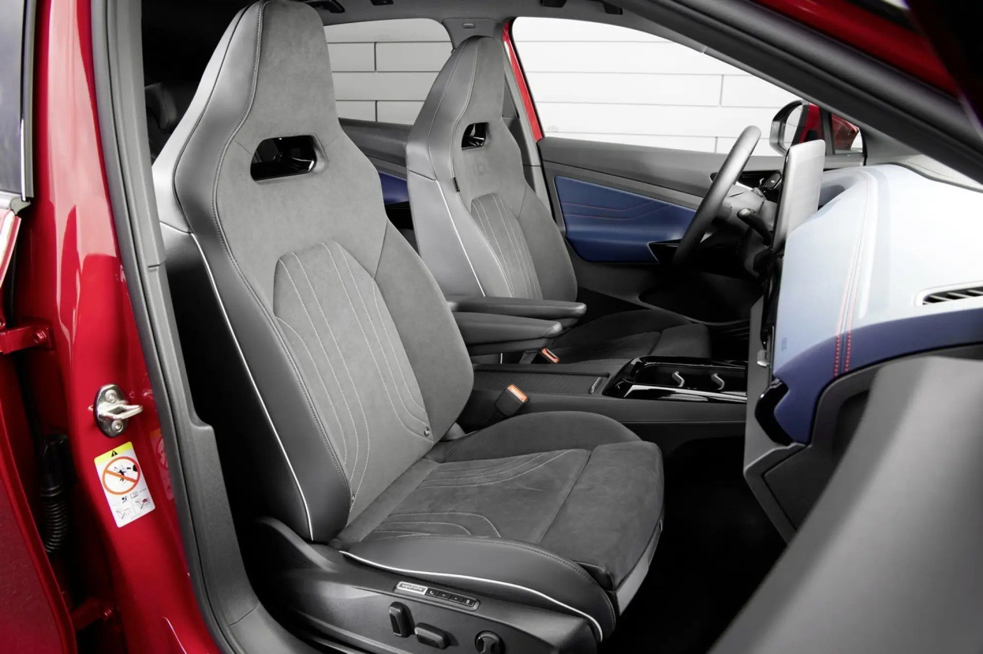 Volkswagen ID.4 GTX prova su strada - 16