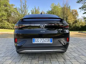 Volkswagen ID 5 2022 - Come va - 10