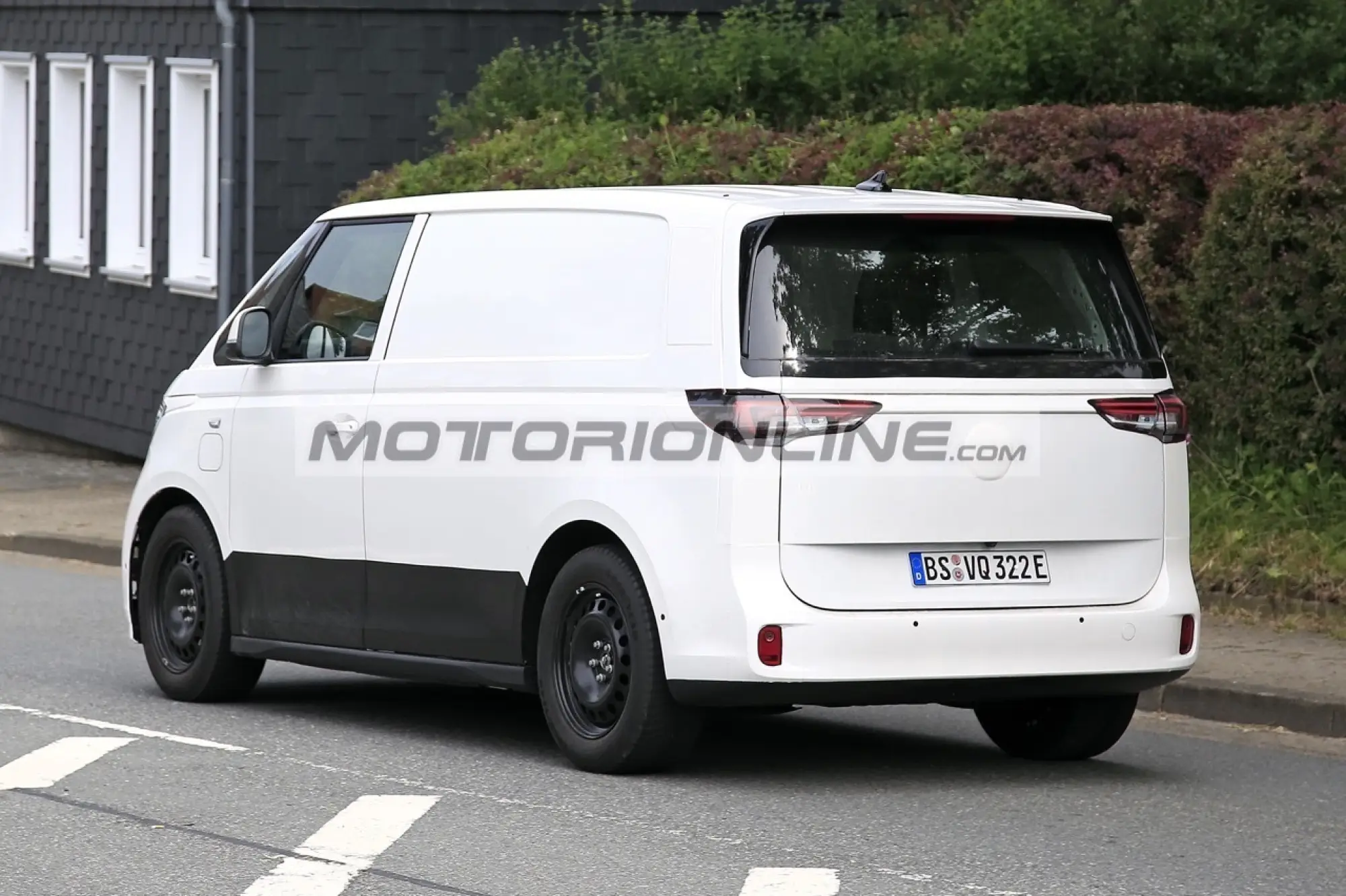 Volkswagen ID Buzz Cargo - Foto spia 28-6-2021 - 9