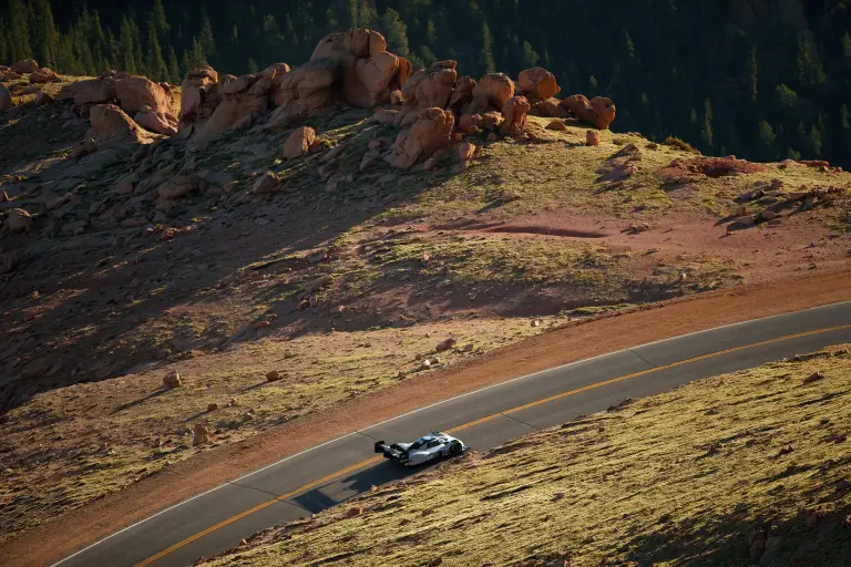 Volkswagen ID R Pikes Peak - Livrea - 3