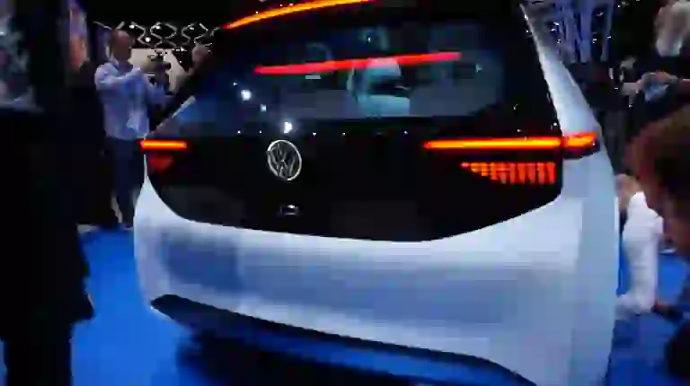 Volkswagen ID - Salone di Parigi 2016 - 1