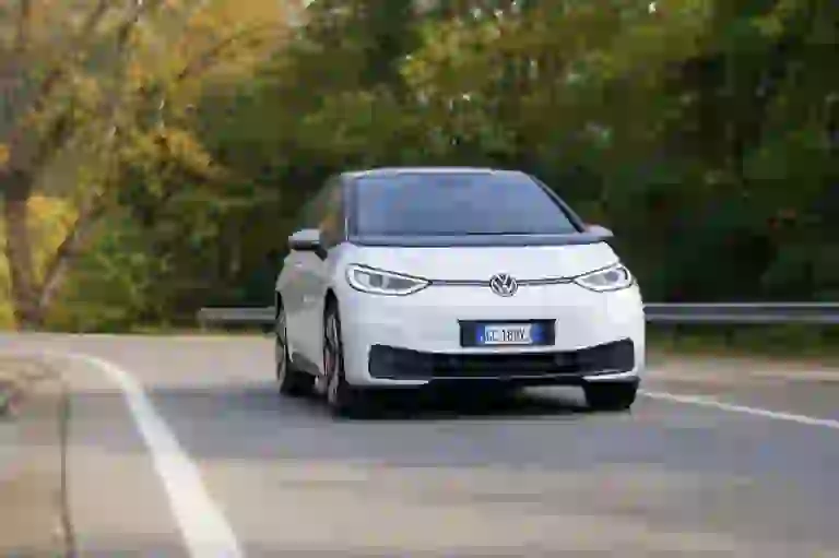 Volkswagen ID3 - Prova su Strada  - 9