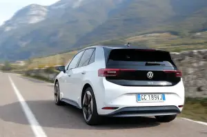 Volkswagen ID3 - Prova su Strada 