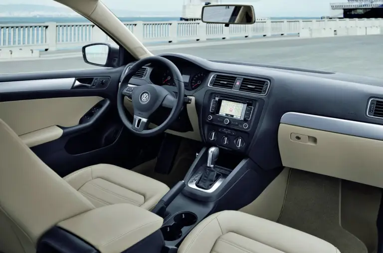 Volkswagen Jetta 2011 (2) - 17