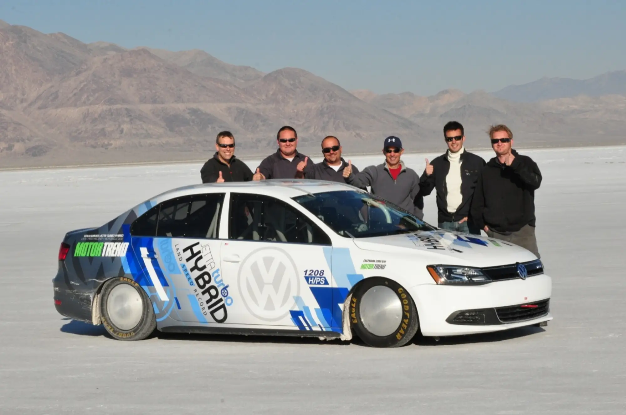 Volkswagen Jetta Hybrid - Record a Bonneville - 2