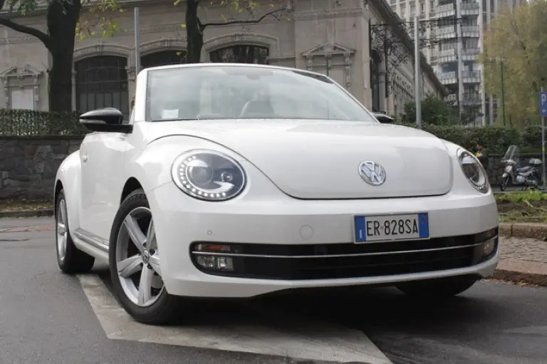 Volkswagen Maggiolino Cabrio: prova - 11